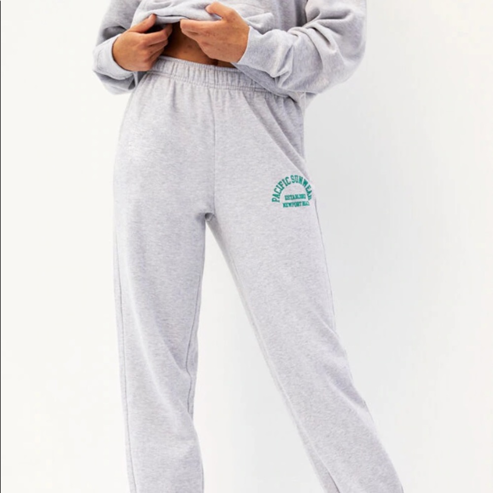 READ DESCRIPTION PacSun Pacific Sunwear Sweatpants